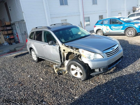 2011 Subaru Outback 2.5i Prem AWP with VIN 4S4BRBCC4B3310889, listed as a IAAI auction lot 41832441 with 209,667 mi miles. Bid and sale history available at carsss.com. Image 1.