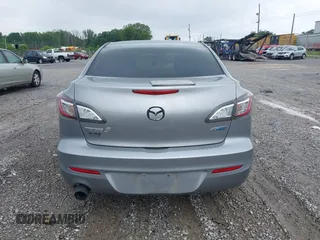 2013 Mazda 3 i Sport z VIN JM1BL1U75D1743637, wystawiony jako IAAI lot #42258672 z przebiegiem 151 404 mil mil oraz . Historia ofert i sprzedaży dostępna na DreamBid. Obrazek 16.