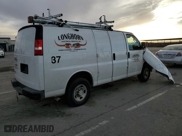 2021 Chevrolet Express Cargo z VIN 1GCWGAFP5M1251810, wystawiony jako Copart lot #43169785 z przebiegiem 57 200 mil mil oraz Szkoda całkowita • Salvage title. Historia ofert i sprzedaży dostępna na DreamBid. Obrazek 3.