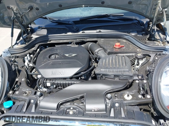 2018 MINI Hardtop Cooper with VIN WMWXP5C55J2H29048, listed as a IAAI auction lot 42315130 with 9,352 mi miles and . Bid and sale history available at DreamBid. Image 10.
