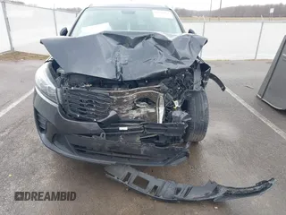 2019 Kia Sorento L with VIN 5XYPG4A32KG510776, listed as a IAAI auction lot 41716252 with 129,725 mi miles and . Bid and sale history available at carsss.com. Image 6.