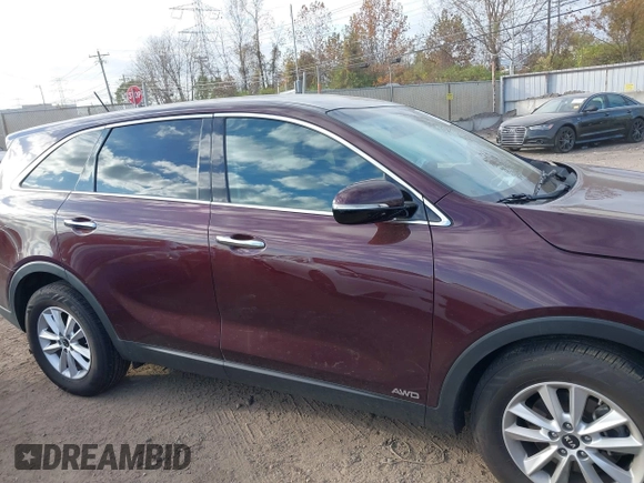 2019 Kia Sorento S V6 with VIN 5XYPGDA54KG559320, listed as a IAAI auction lot 40754605 with 68,555 mi miles. Bid and sale history available at carsss.com. Image 13.