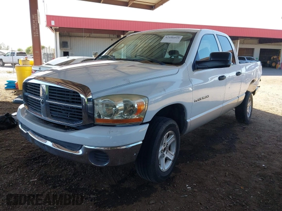 2006 Dodge 1500 SLT with VIN 1D7HU18N56S525572, listed as a IAAI auction lot 42106810 with 174,868 mi miles. Bid and sale history available at carsss.com. Image 17.