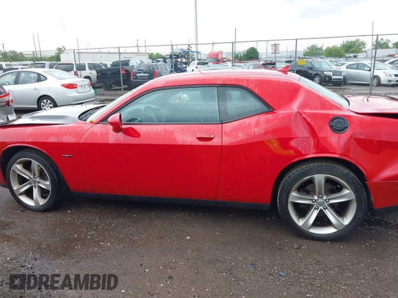 2016 Dodge Challenger R/T Plus z VIN 2C3CDZBT7GH300254, wystawiony jako IAAI lot #42289267 z przebiegiem 103 491 mil mil oraz . Historia ofert i sprzedaży dostępna na DreamBid. Obrazek 14.