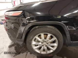 2017 Jeep Cherokee Limited with VIN 1C4PJMDB8HW636804, listed as a IAAI auction lot 41543269 with 118,633 mi miles and . Bid and sale history available at carsss.com. Image 18.
