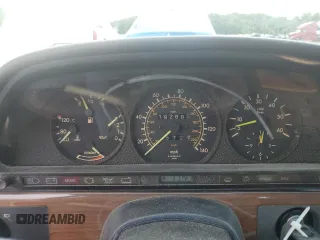 1987 Mercedes-Benz 300 SDL с VIN WDBCB25D8HA344663, выставлен на аукционе Copart как лот 61380085 с пробегом 192 685 миль миль и Чистый • Clean title. История ставок и продаж доступна на DreamBid. Изображение 9.