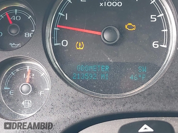 2014 Chevrolet Suburban LT with VIN 1GNSCJE06ER154639, listed as a IAAI auction lot 41410623 with 213,592 mi miles. Bid and sale history available at carsss.com. Image 15.