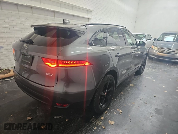 2018 Jaguar F-Pace 20d Premium with VIN SADCJ2FN4JA243867, listed as a Copart auction lot 46492475 with 84,774 mi miles and Clean Title. Bid and sale history available at DreamBid. Image 4.