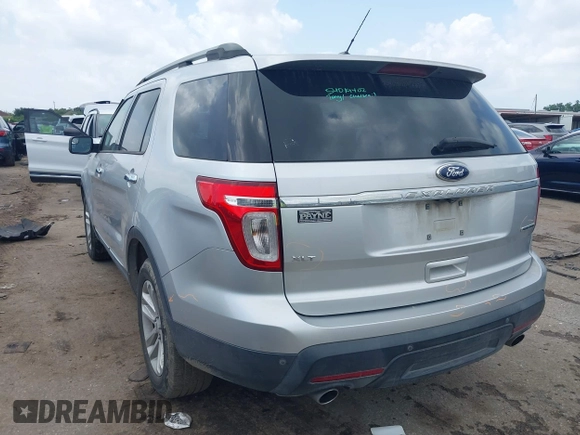 2013 Ford Explorer XLT z VIN 1FM5K7D84DGA93803, wystawiony jako IAAI lot #42131061 z przebiegiem 142 692 mil mil oraz . Historia ofert i sprzedaży dostępna na DreamBid. Obrazek 3.