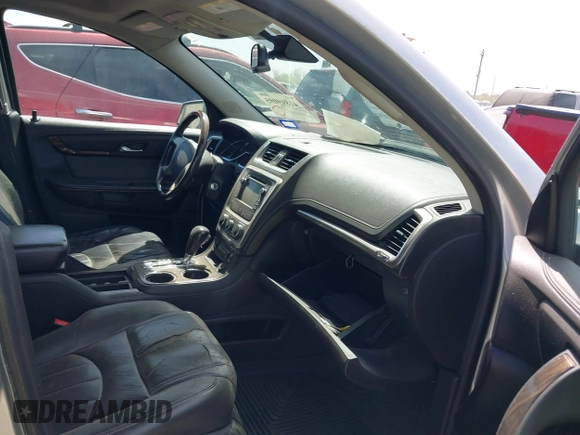 2014 GMC Acadia Denali z VIN 1GKKRTKD0EJ192610, wystawiony jako IAAI lot #41819095 z przebiegiem 121 075 mil mil oraz . Historia ofert i sprzedaży dostępna na DreamBid. Obrazek 5.