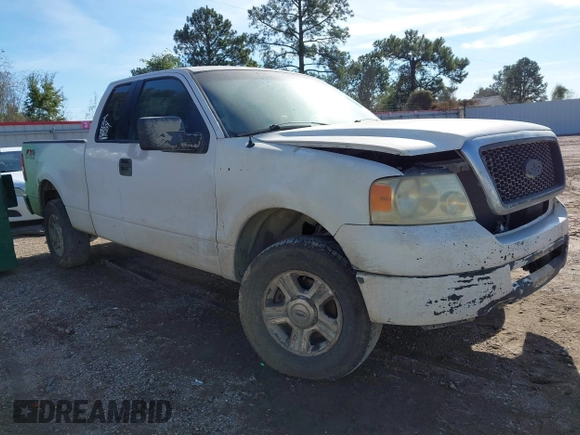 2006 Ford F-150 STX with VIN 1FTRX14W56NB45439, listed as a IAAI auction lot 41020833 with 401,176 mi miles. Bid and sale history available at carsss.com. Image 1.