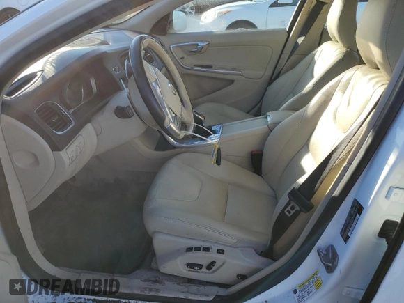 2015 Volvo V60 T5 Drive-E Platinum with VIN YV140MEM1F1266256, listed as a Copart auction lot 83092644 with 44,048 mi miles and Salvage title. Bid and sale history available at DreamBid. Image 7.
