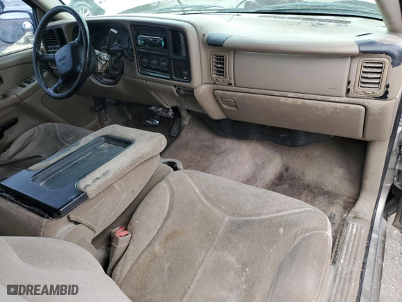 2002 GMC Sierra 1500 SLE with VIN 1GTEC19T12E279612, listed as a Copart auction lot 48428425 with 305,111 mi miles and Salvage Title. Bid and sale history available at carsss.com. Image 8.