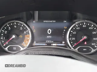 2021 Jeep Renegade Latitude с VIN ZACNJDBB8MPM29165, выставлен на аукционе IAAI как лот 41997461 с пробегом 37 970 миль миль и . История ставок и продаж доступна на DreamBid. Изображение 7.