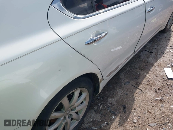 2008 Lexus LS 460 с VIN JTHBL46F485079740, выставлен на аукционе IAAI как лот 42476825 с пробегом Не указан миль и . История ставок и продаж доступна на DreamBid. Изображение 6.