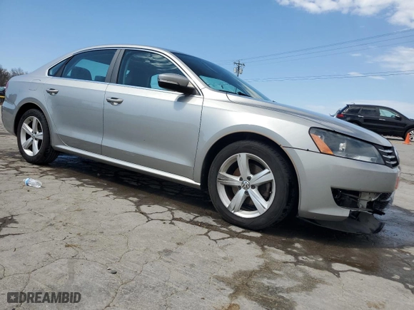 2013 Volkswagen Passat SE w/Sunroof with VIN 1VWBH7A33DC133663, listed as a Copart auction lot 50698795 with 161,053 mi miles and Salvage Title. Bid and sale history available at carsss.com. Image 4.