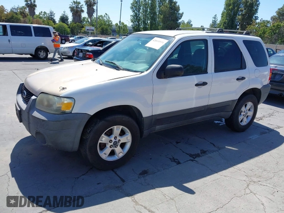 2005 Ford Escape XLT with VIN 1FMCU03195KA67225, listed as a IAAI auction lot 42614934 with 223,473 mi miles and . Bid and sale history available at DreamBid. Image 2.