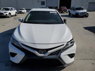 2020 Toyota Camry SE z VIN 4T1M11AK4LU906763, wystawiony jako Copart lot #53023285 z przebiegiem 88 371 mil mil oraz Szkoda całkowita • Salvage title. Historia ofert i sprzedaży dostępna na DreamBid. Obrazek 5.