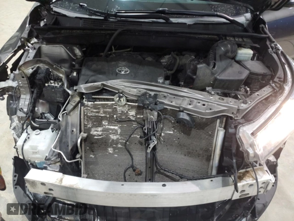 2018 Toyota Highlander SE z VIN 5TDJZRFH8JS556874, wystawiony jako Copart lot #60459645 z przebiegiem 108 118 mil mil oraz Nie do naprawy • Non repairable. Historia ofert i sprzedaży dostępna na DreamBid. Obrazek 12.