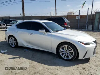 2021 Lexus IS 300 z VIN JTHCA1D29M5115814, wystawiony jako Copart lot #49497155 z przebiegiem 40 852 mil mil oraz Szkoda całkowita • Salvage title. Historia ofert i sprzedaży dostępna na DreamBid. Obrazek 4.