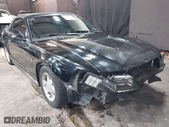 2000 Ford Mustang with VIN 1FAFP4448YF214730, listed as a IAAI auction lot 41467473 with 114,910 mi miles. Bid and sale history available at carsss.com. Image 1.