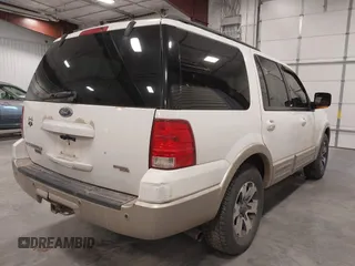 2005 Ford Expedition Eddie Bauer with VIN 1FMFU18505LA84794, listed as a IAAI auction lot 41651122 with 255,815 mi miles. Bid and sale history available at carsss.com. Image 4.