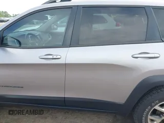 2018 Jeep Cherokee Trailhawk с VIN 1C4PJMBXXJD526398, выставлен на аукционе IAAI как лот 42105800 с пробегом 55 670 миль миль и . История ставок и продаж доступна на DreamBid. Изображение 15.