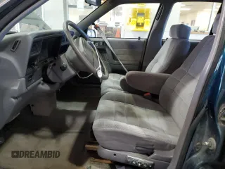 1994 Dodge Spirit Highline z VIN 1B3AA4636RF148742, wystawiony jako Copart lot #45249505 z przebiegiem 89 040 mil mil oraz Szkody całkowita. Historia ofert i sprzedaży dostępna na DreamBid. Obrazek 7.