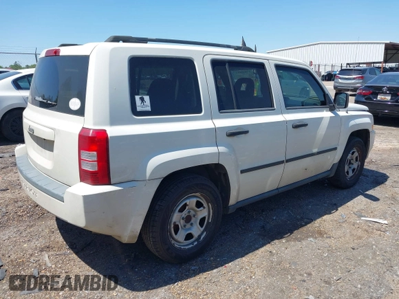 2008 Jeep Patriot Sport with VIN 1J8FT28W48D654244, listed as a IAAI auction lot 42035691 with 231,716 mi miles. Bid and sale history available at carsss.com. Image 4.