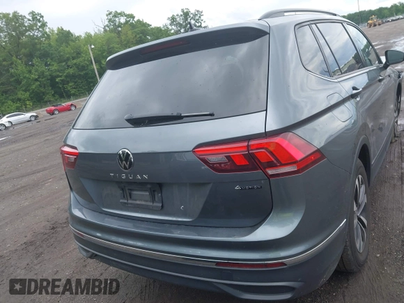 2024 Volkswagen Tiguan S with VIN 3VVFB7AX9RM041943, listed as a IAAI auction lot 42302830 with 29,844 mi miles and . Bid and sale history available at DreamBid. Image 16.