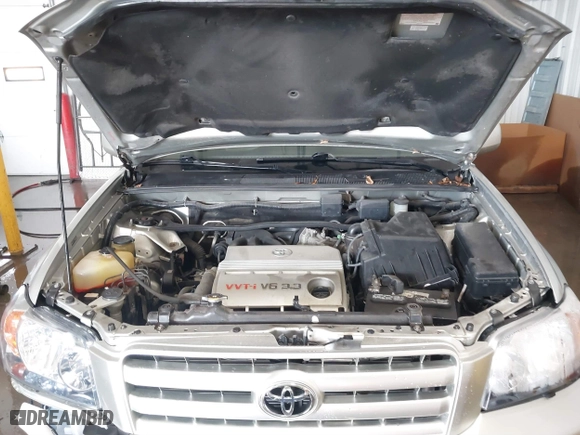 2004 Toyota Highlander with VIN JTEEP21A340057007, listed as a IAAI auction lot 41702526 with 183,608 mi miles. Bid and sale history available at carsss.com. Image 10.