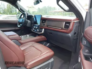 2024 Ford Expedition Limited с VIN 1FMJU2A88REA35566, выставлен на аукционе IAAI как лот 42478954 с пробегом 31 932 миль миль и . История ставок и продаж доступна на DreamBid. Изображение 5.