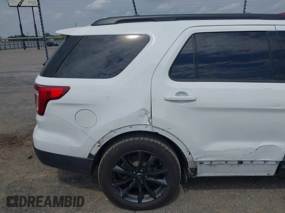 2017 Ford Explorer XLT with VIN 1FM5K8D82HGB60829, listed as a IAAI auction lot 42404369 with 73,258 mi miles and . Bid and sale history available at DreamBid. Image 17.