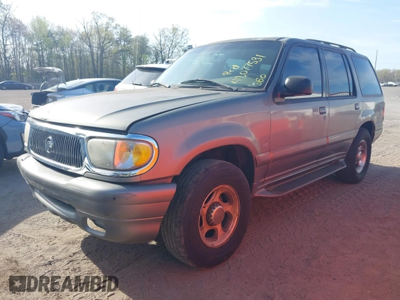 2000 Mercury Mountaineer with VIN 4M2DU86P7YUJ11166, listed as a IAAI auction lot 42077531 with 167,191 mi miles and . Bid and sale history available at DreamBid. Image 2.