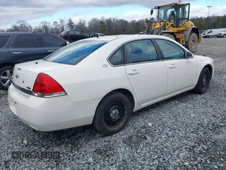 2008 Chevrolet Impala Police Police with VIN 2G1WS553381283636, listed as a IAAI auction lot 41268675 with 207,423 mi miles. Bid and sale history available at carsss.com. Image 4.