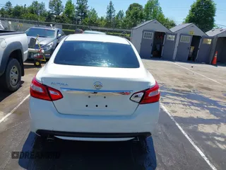 2017 Nissan Altima SR z VIN 1N4AL3AP1HN364103, wystawiony jako IAAI lot #42117683 z przebiegiem 137 704 mil mil oraz . Historia ofert i sprzedaży dostępna na DreamBid. Obrazek 16.