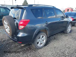2007 Toyota RAV4 Sport with VIN JTMBD32V776037187, listed as a IAAI auction lot 41910939 with 172,370 mi miles. Bid and sale history available at carsss.com. Image 4.