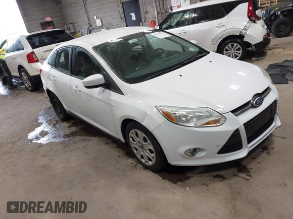 2012 Ford Focus SE с VIN 1FAHP3F21CL301085, выставлен на аукционе IAAI как лот 42321328 с пробегом 157 818 миль миль и . История ставок и продаж доступна на DreamBid. Изображение 1.