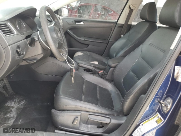 2014 Volkswagen Jetta Sedan SE w/Connectivity with VIN 3VWD17AJ1EM413884, listed as a Copart auction lot 45932285 with 180,894 mi miles and Clean Title. Bid and sale history available at carsss.com. Image 7.