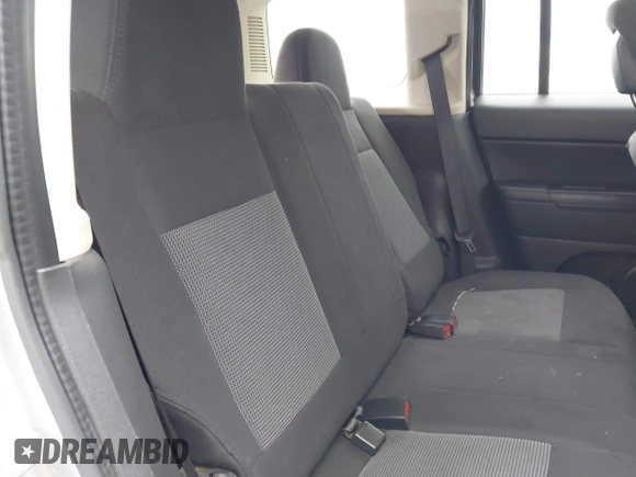2014 Jeep Patriot Latitude with VIN 1C4NJRFB2ED500595, listed as a IAAI auction lot 41736183 with 78,347 mi miles. Bid and sale history available at carsss.com. Image 8.