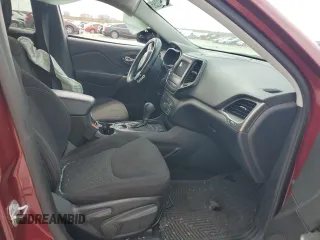 2019 Jeep Cherokee Latitude with VIN 1C4PJLCB8KD357724, listed as a Copart auction lot 51412395 with 0 mi miles and Salvage Title. Bid and sale history available at carsss.com. Image 7.