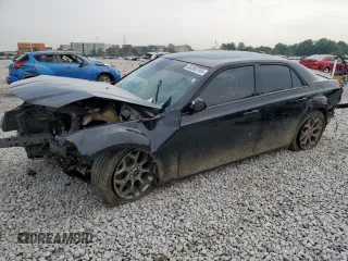 2017 Chrysler 300 S z VIN 2C3CCAGG4HH597551, wystawiony jako Copart lot #60360765 z przebiegiem 120 924 mil mil oraz Szkoda całkowita • Salvage title. Historia ofert i sprzedaży dostępna na DreamBid. Obrazek 1.