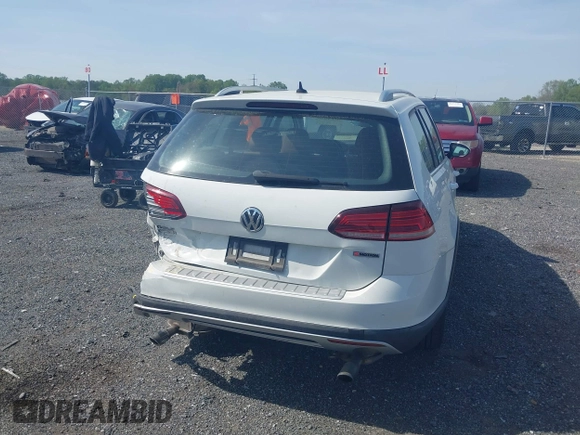 2019 Volkswagen Golf S z VIN 3VWH17AUXKM501078, wystawiony jako IAAI lot #42158280 z przebiegiem 57 049 mil mil oraz . Historia ofert i sprzedaży dostępna na DreamBid. Obrazek 16.