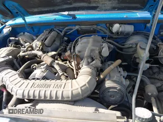 1992 Ford Explorer Eddie Bauer z VIN 1FMDU34X5NUB84863, wystawiony jako IAAI lot #42449670 z przebiegiem 22 566 mil mil oraz . Historia ofert i sprzedaży dostępna na DreamBid. Obrazek 10.