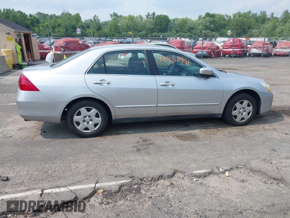 2007 Honda Accord LX z VIN 1HGCM564X7A169294, wystawiony jako IAAI lot #42457941 z przebiegiem 256 692 mil mil oraz . Historia ofert i sprzedaży dostępna na DreamBid. Obrazek 13.