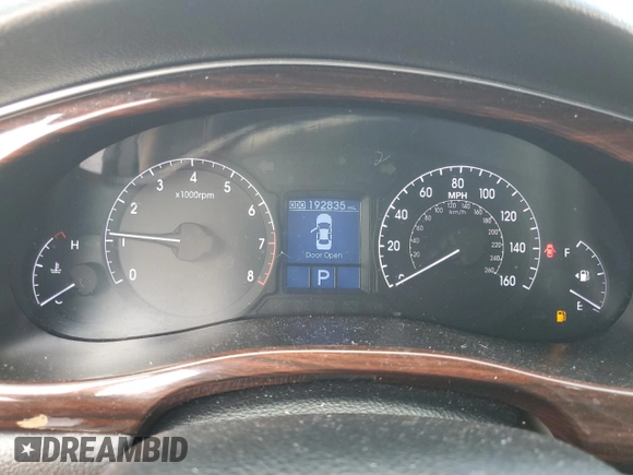 2013 Hyundai Genesis 3.8L with VIN KMHGC4DD9DU233847, listed as a Copart auction lot 72524094 with 192,835 mi miles and Clean Title. Bid and sale history available at carsss.com. Image 9.