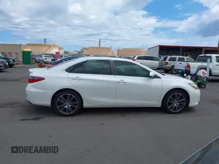 2016 Toyota Camry XLE z VIN 4T1BF1FK3GU141570, wystawiony jako IAAI lot #42348935 z przebiegiem 29 174 mil mil oraz . Historia ofert i sprzedaży dostępna na DreamBid. Obrazek 13.