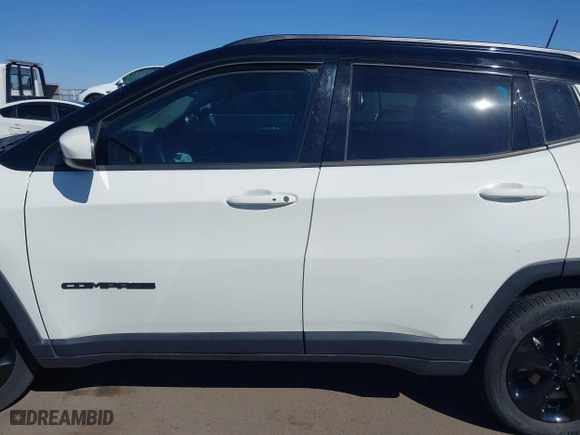 2020 Jeep Compass Latitude with VIN 3C4NJDBBXLT203932, listed as a IAAI auction lot 41830978 with 49,421 mi miles. Bid and sale history available at carsss.com. Image 14.