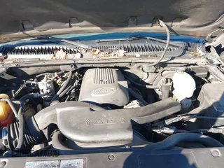 2003 Chevrolet Suburban LS with VIN 3GNEC16T83G233894, listed as a IAAI auction lot 41339503 with 201,076 mi miles. Bid and sale history available at carsss.com. Image 10.