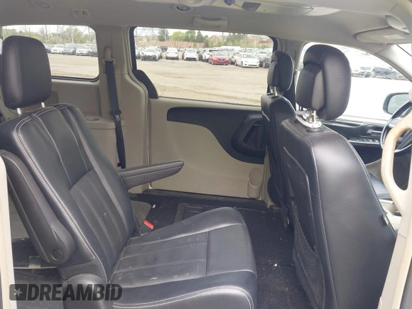2013 Chrysler Town & Country Touring with VIN 2C4RC1BG2DR632444, listed as a IAAI auction lot 41989048 with 99,668 mi miles. Bid and sale history available at carsss.com. Image 8.